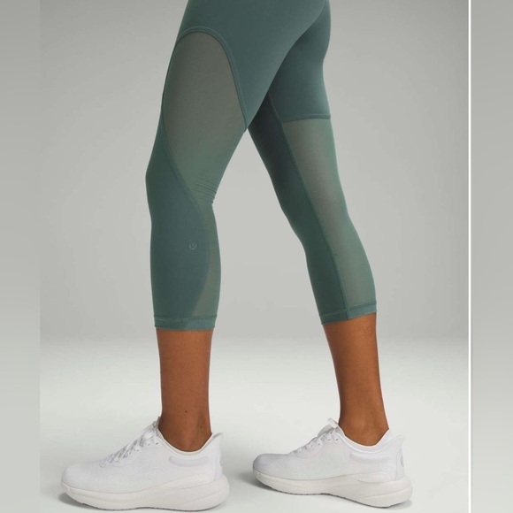 Lululemon Wunder Train Mesh Panel High-Rise Crop 21" - Picture 3 of 10